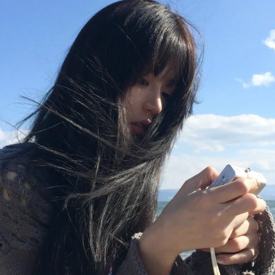 采蘑菇的夫妻海报